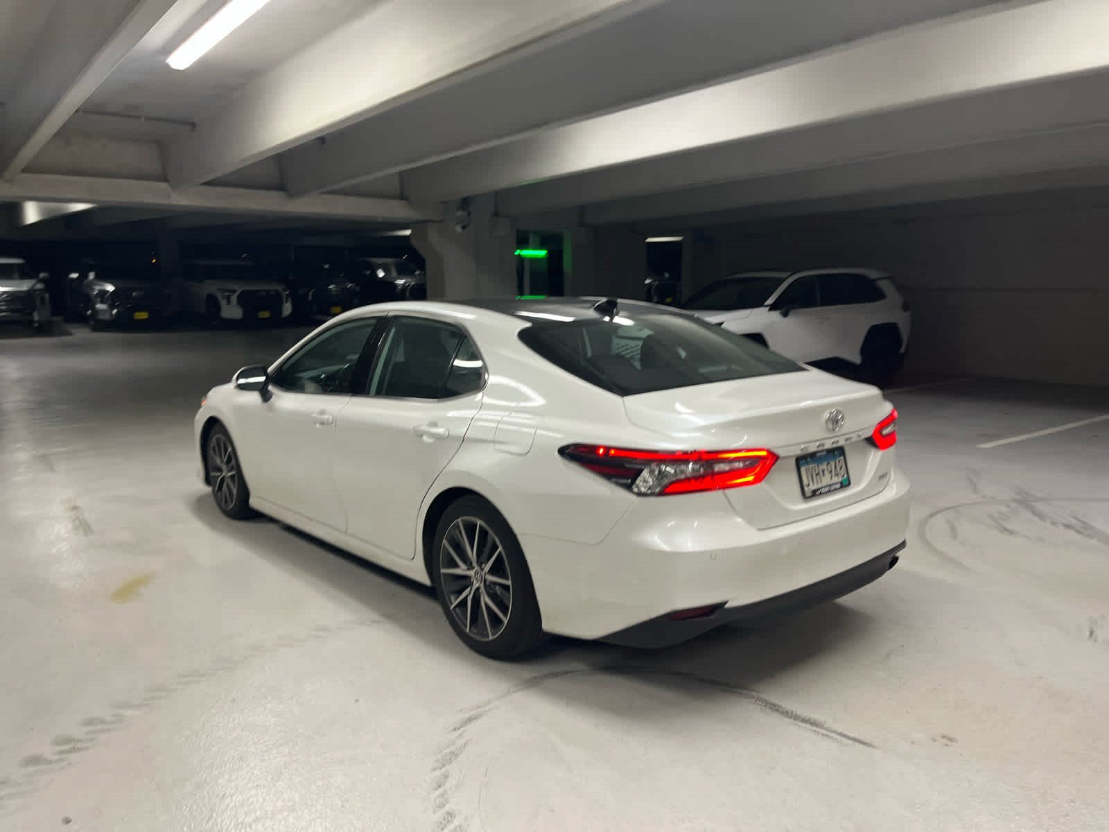 Used 2023 Toyota Camry XLE w/ Navigation Package FWD image 4