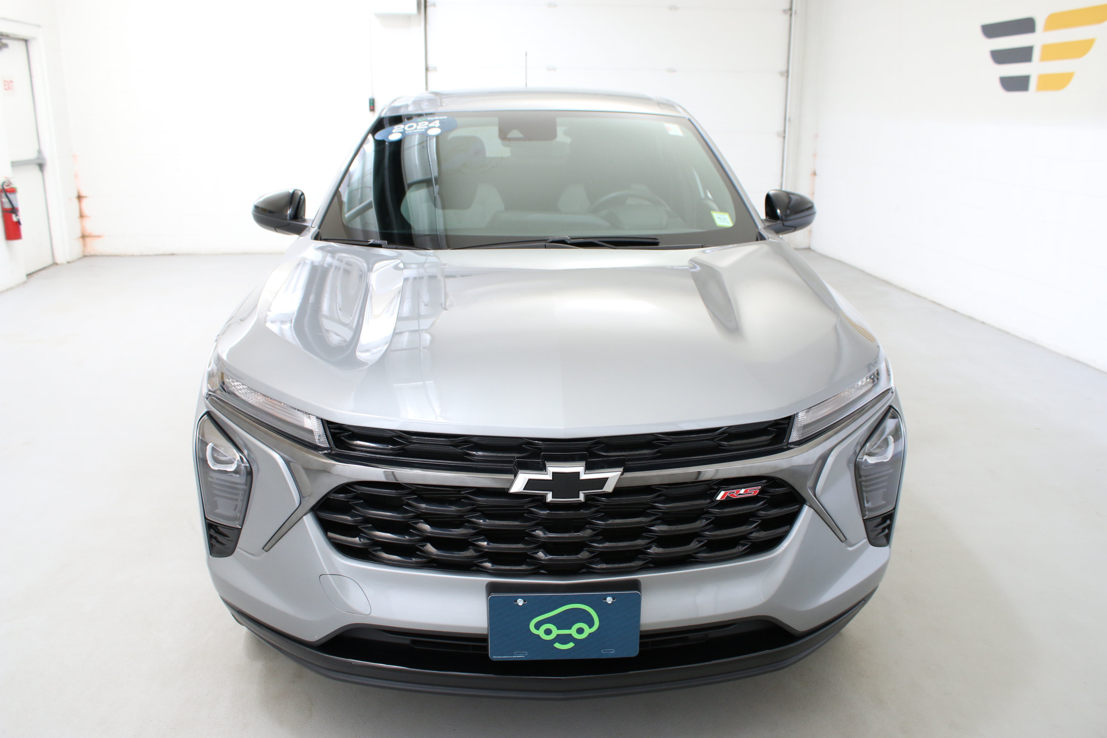 Certified 2024 Chevrolet Trax RS w/ Driver Confidence Package FWD image 2