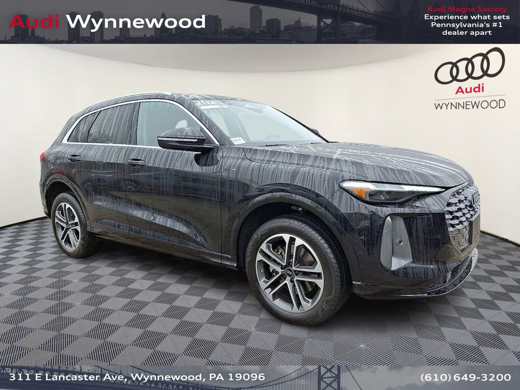 Used 2025 Audi Q5 Premium Plus w/ Premium Plus image 1