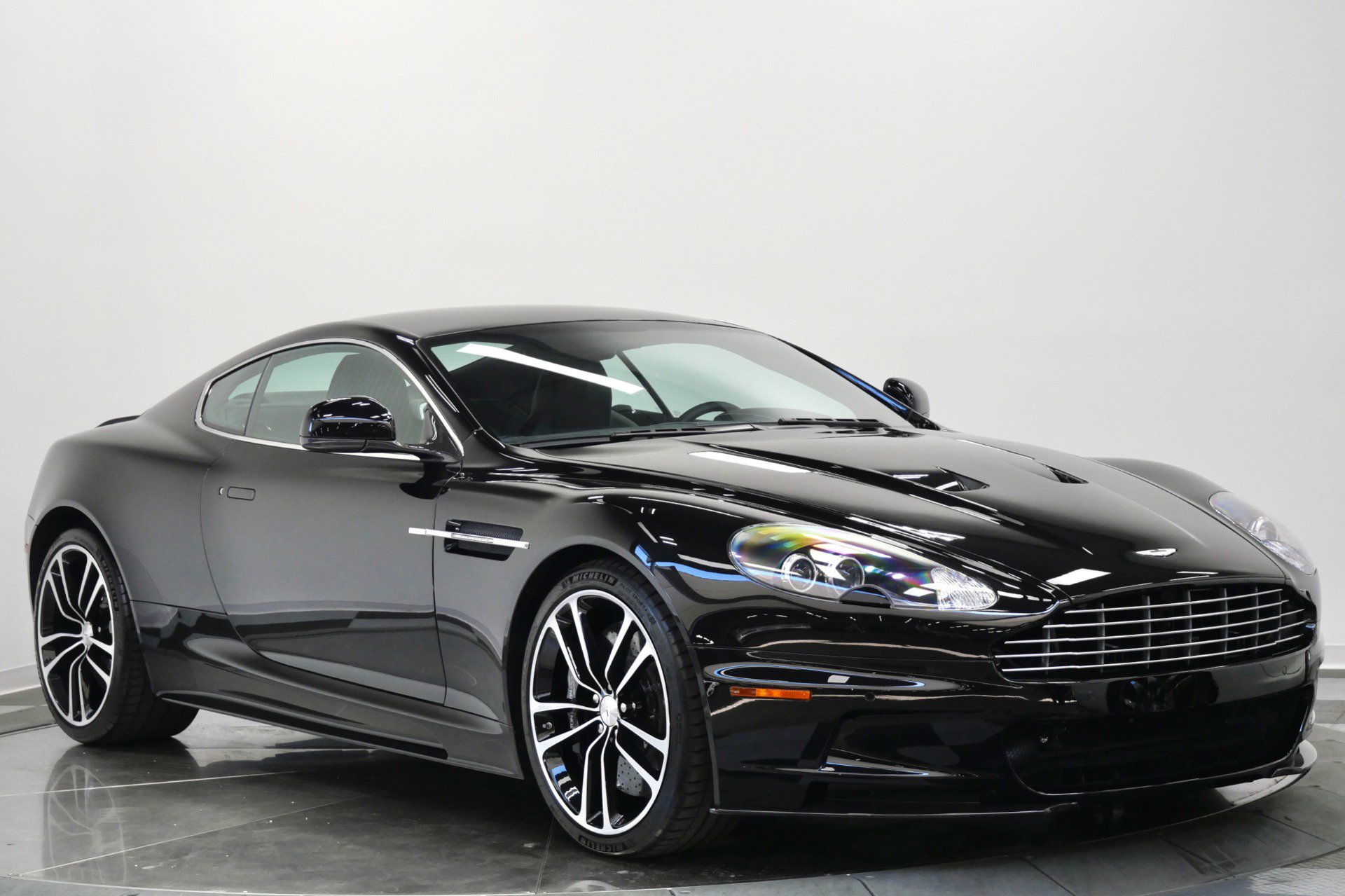 Used 2012 Aston Martin DBS Carbon Black RWD image 3