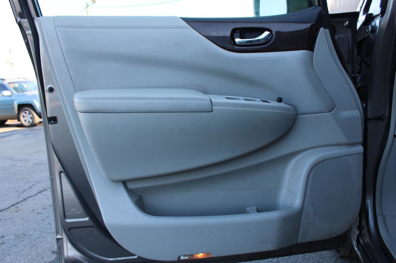 Used 2014 Nissan Quest S image 15