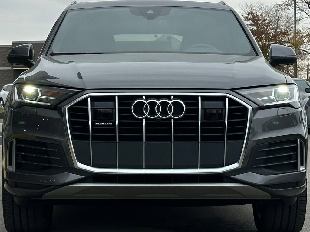 Used 2021 Audi Q7 2.0T Premium Plus w/ Executive Package image 3