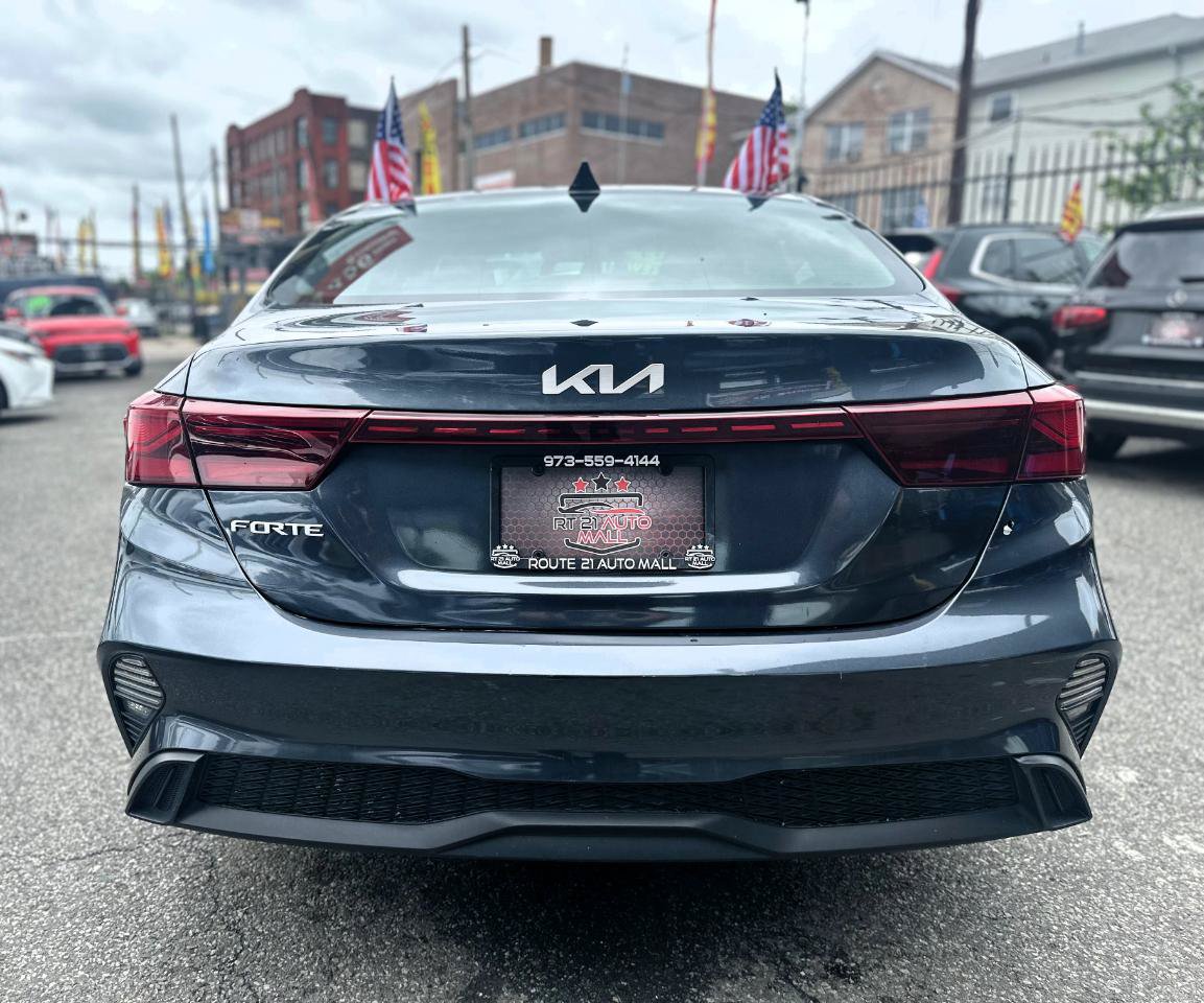 Used 2024 Kia Forte LXS FWD image 5