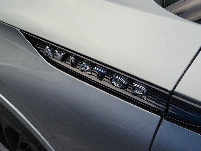 Used 2024 Lincoln Aviator Reserve w/ Jet Package RWD image 6