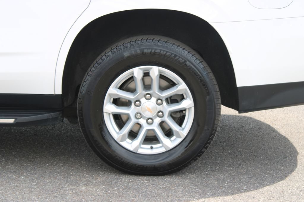 Used 2022 Chevrolet Tahoe LT w/ Luxury Package RWD image 22
