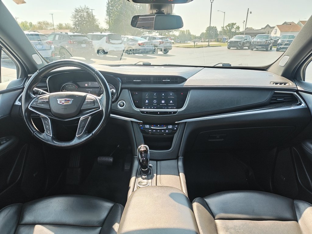 Used 2020 Cadillac XT5 Premium Luxury w/ LPO, Floor Liner Package AWD/4WD image 17