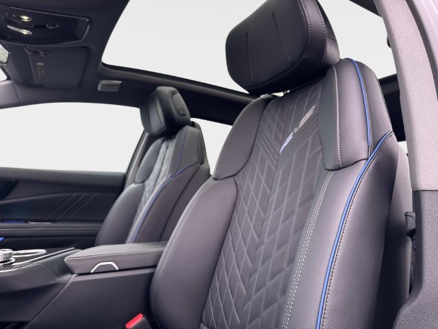 New 2027 Cadillac Optiq V w/ Carbon Fiber Package AWD/4WD image 18