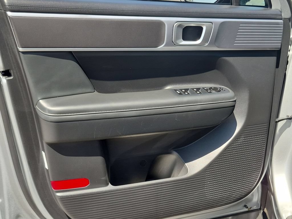 Used 2025 Hyundai Santa Fe SEL AWD/4WD image 11