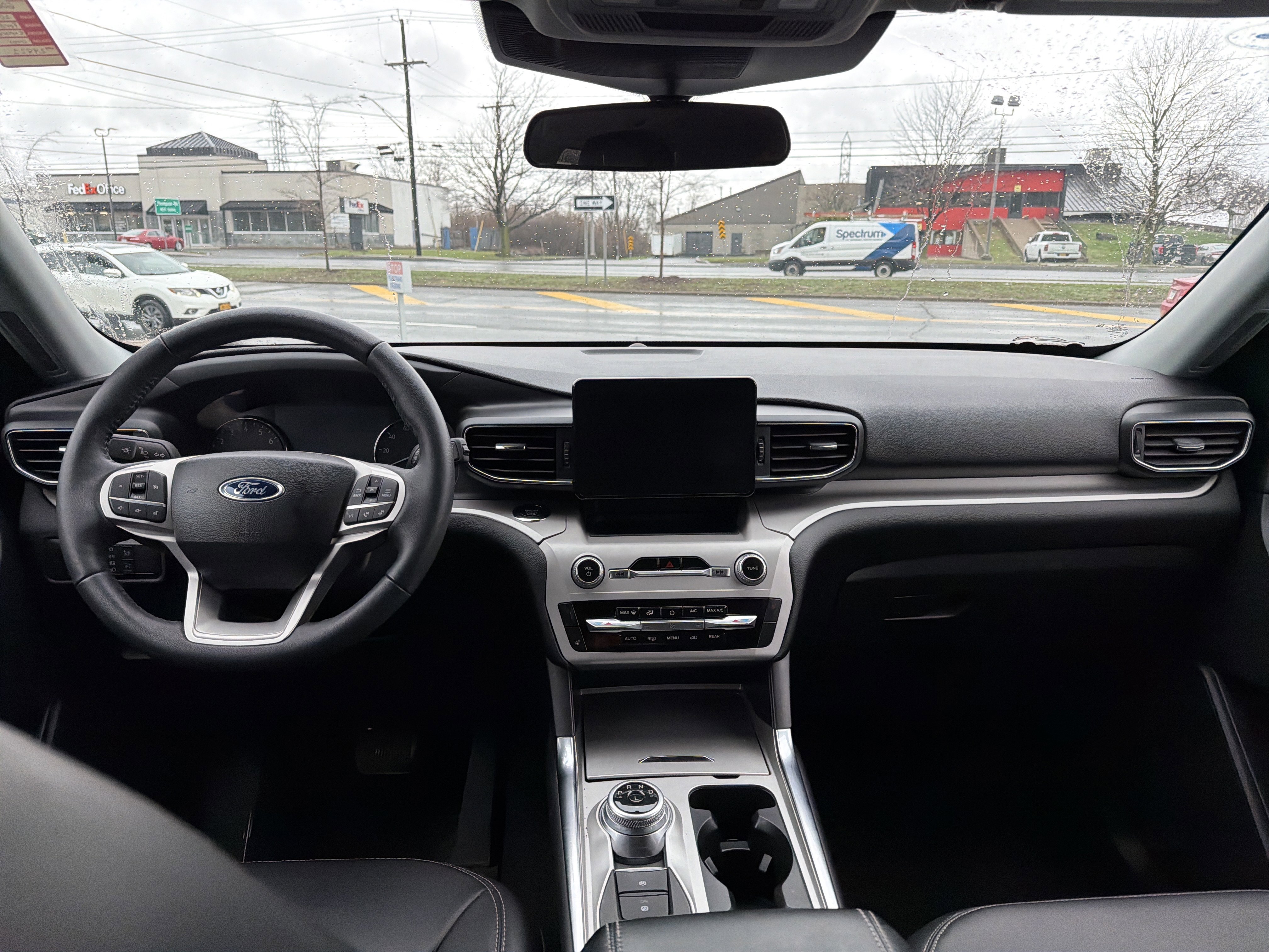 Used 2023 Ford Explorer XLT w/ Equipment Group 202A image 11