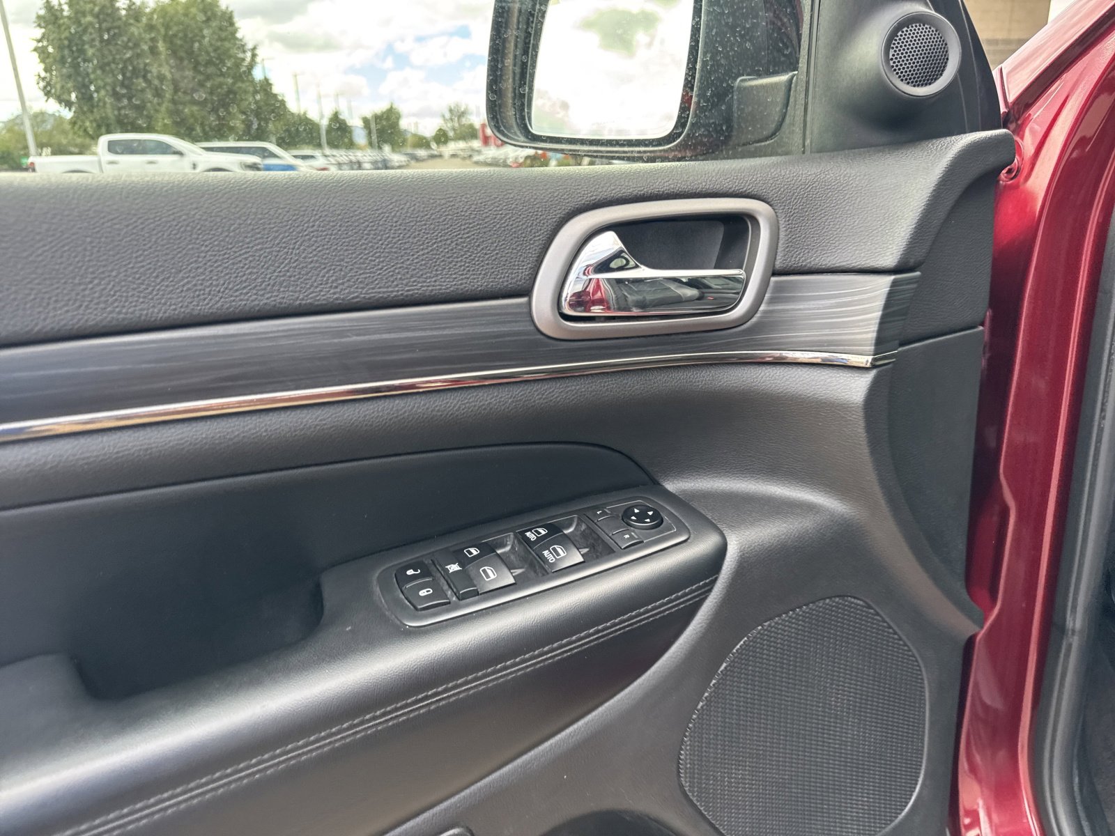 Used 2019 Jeep Grand Cherokee Limited X image 14