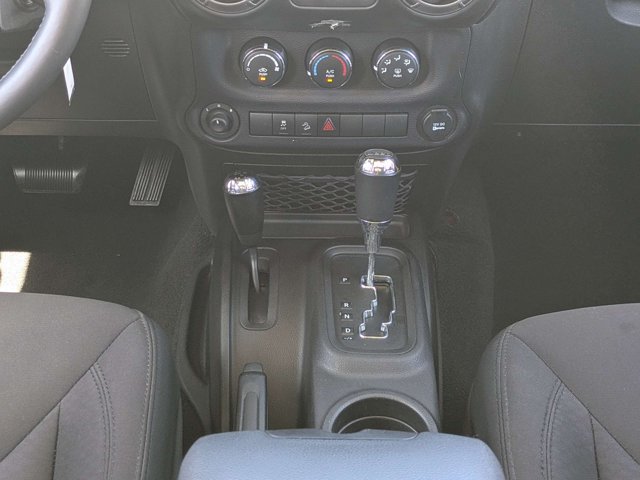 Used 2015 Jeep Wrangler Unlimited Sport w/ Quick Order Package 24S AWD/4WD image 18