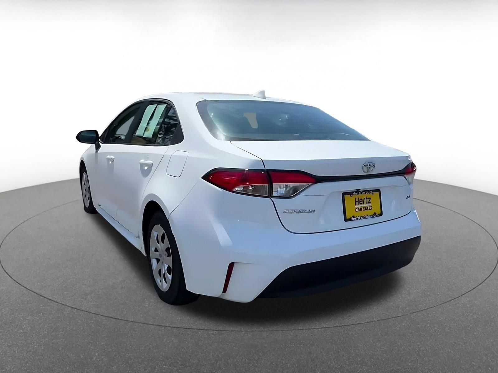 Used 2025 Toyota Corolla LE FWD image 11