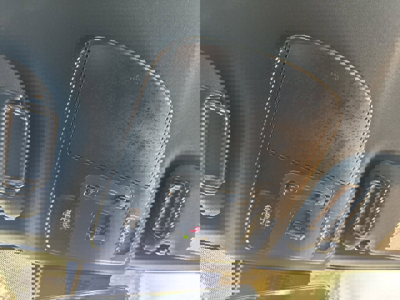 Used 2025 Toyota Camry SE w/ Convenience Package image 30