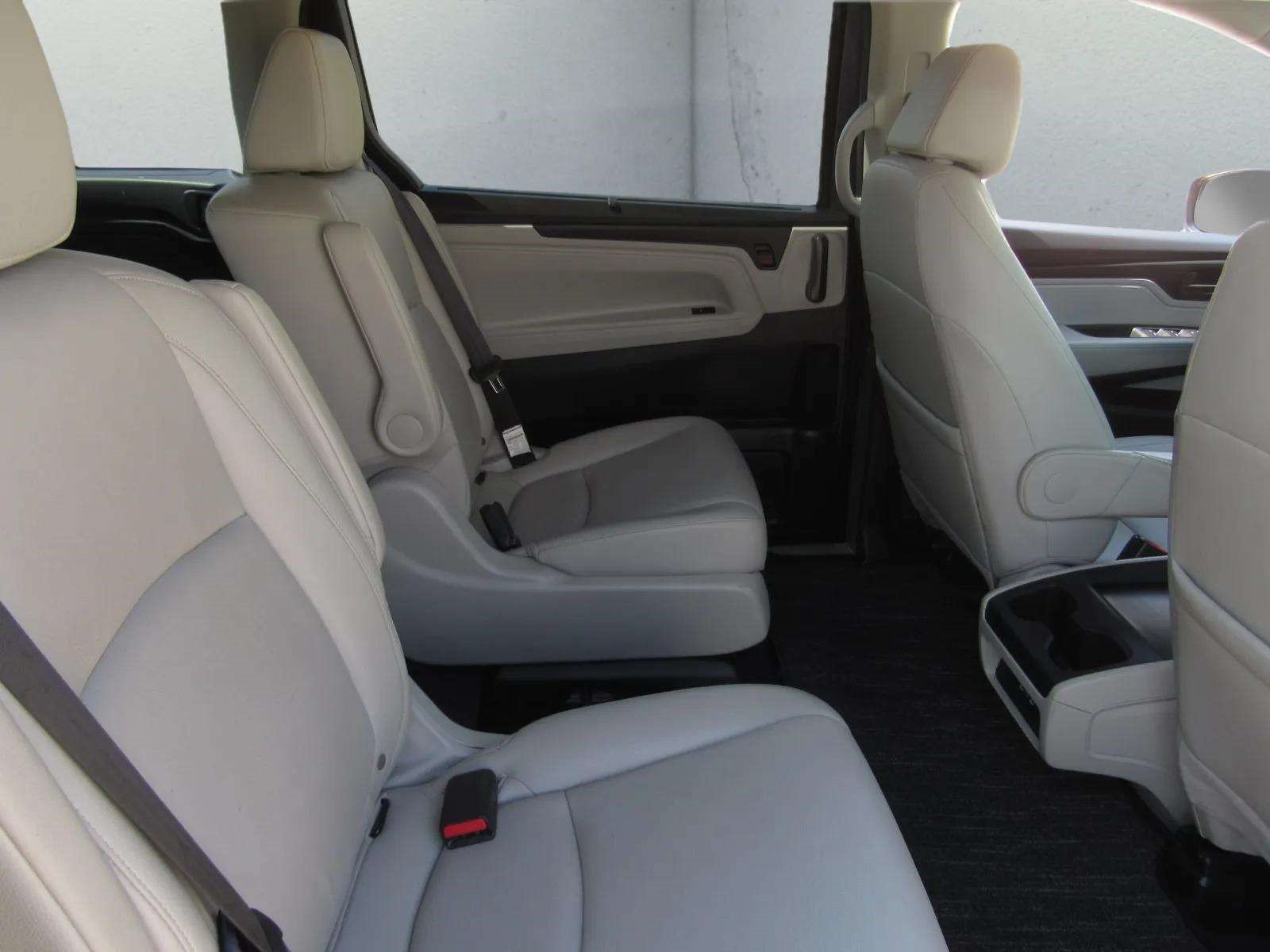 Certified 2025 Honda Odyssey EX-L image 12