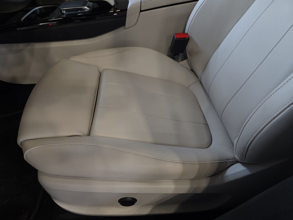 Used 2023 Mercedes-Benz CLA 250 4MATIC image 30