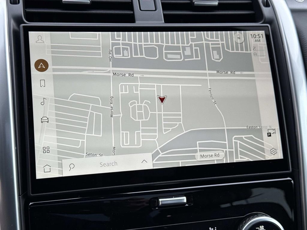 Certified 2025 Land Rover Discovery Dynamic SE AWD/4WD image 23