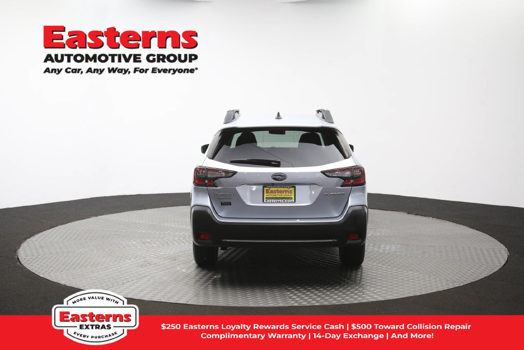 Used 2023 Subaru Outback Premium AWD/4WD image 37