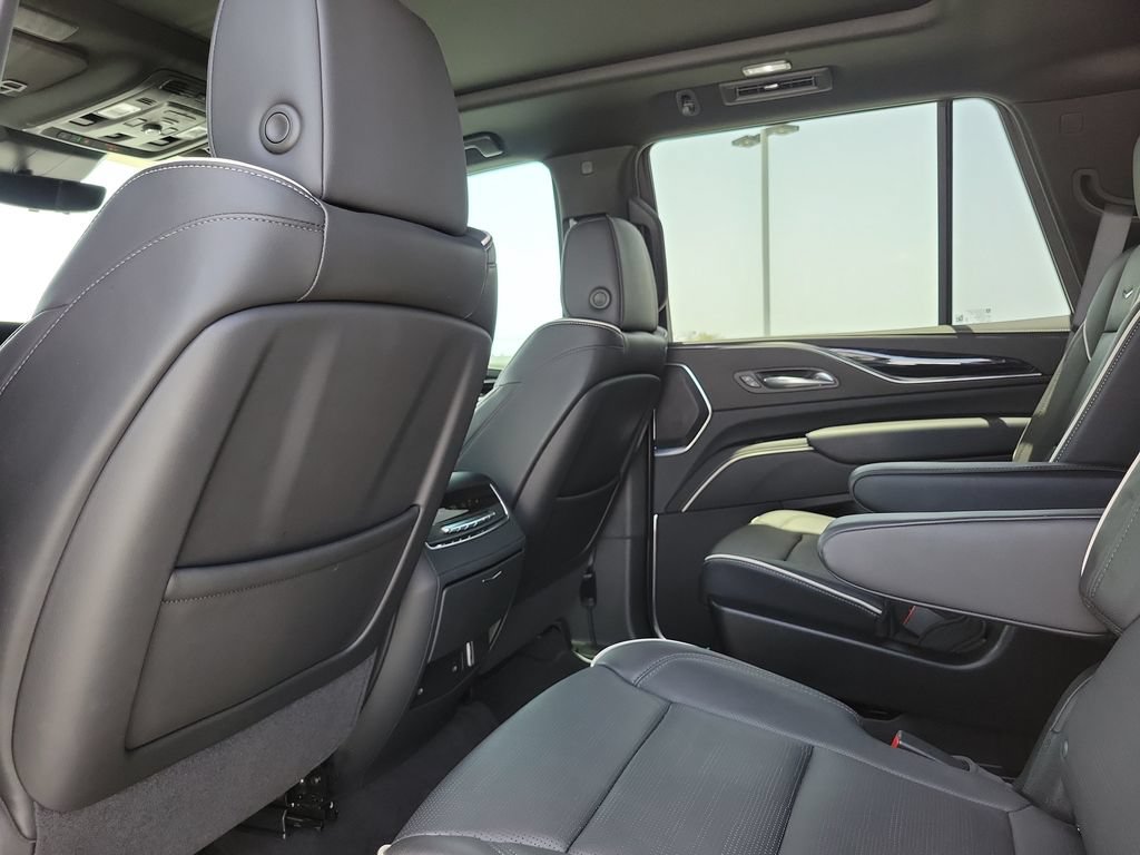 Used 2024 Cadillac Escalade Sport AWD/4WD image 28