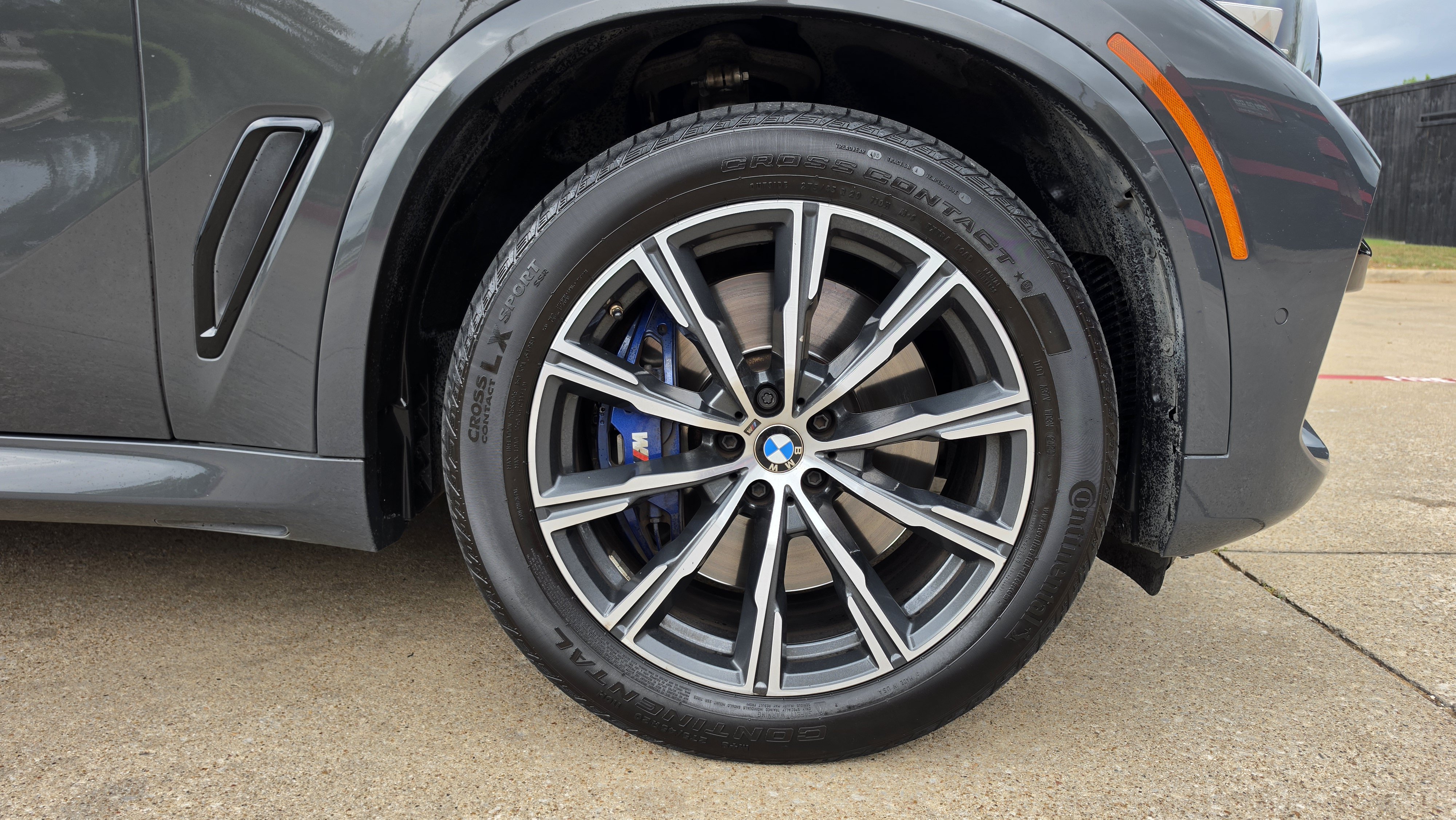 Used 2022 BMW X5 M50i AWD/4WD image 16