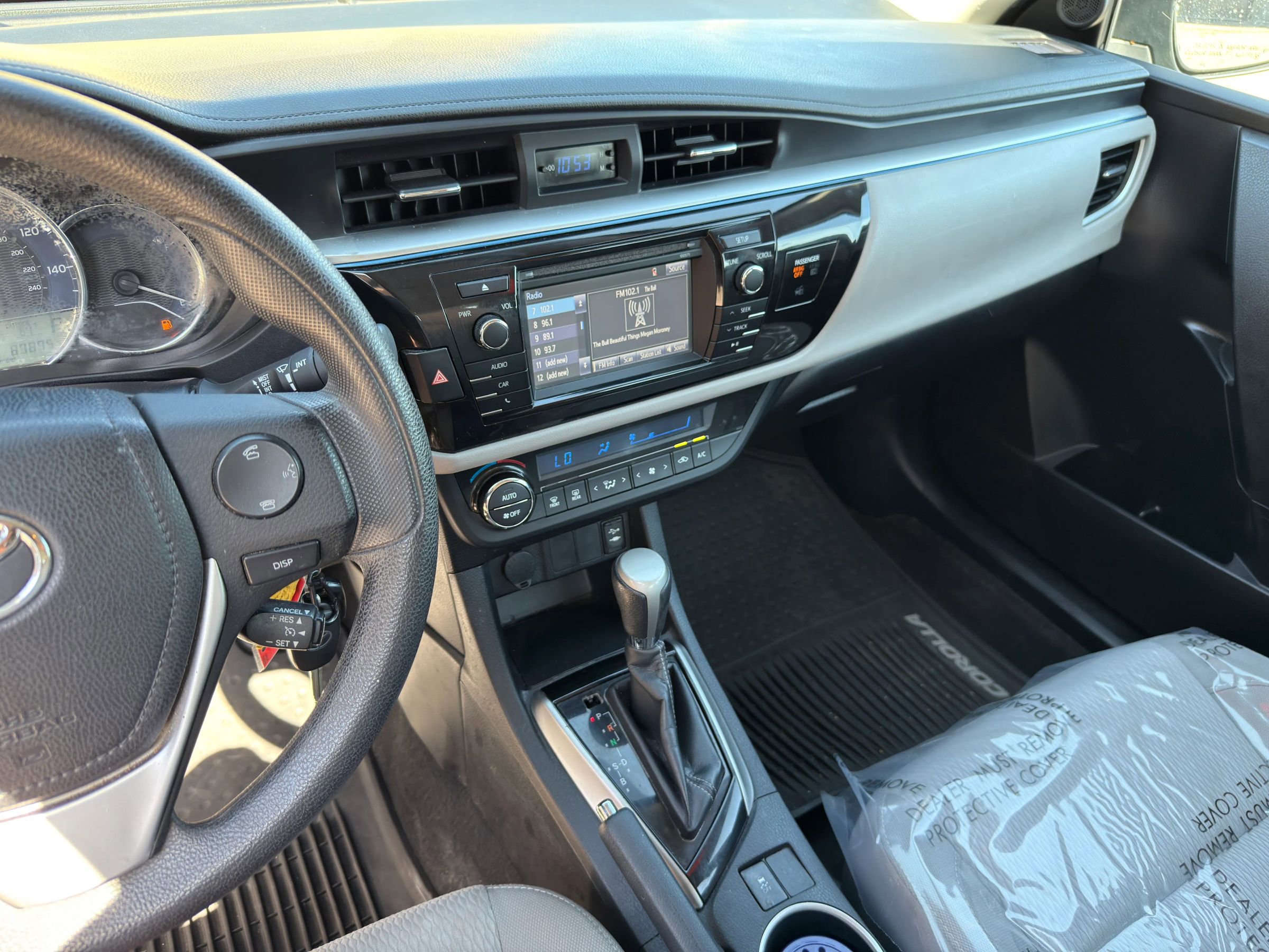 Used 2016 Toyota Corolla LE FWD image 15