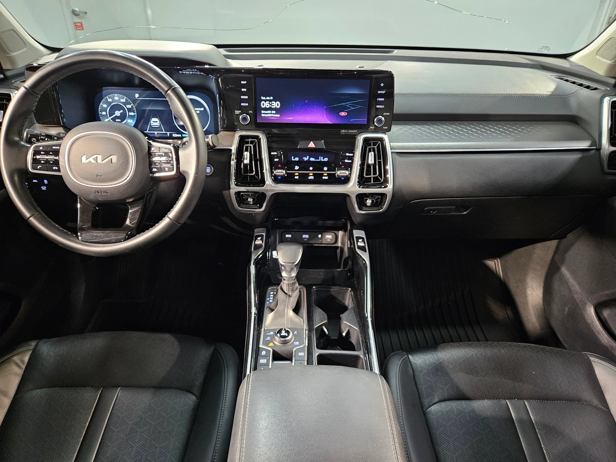 Used 2023 Kia Sorento SX AWD/4WD image 10