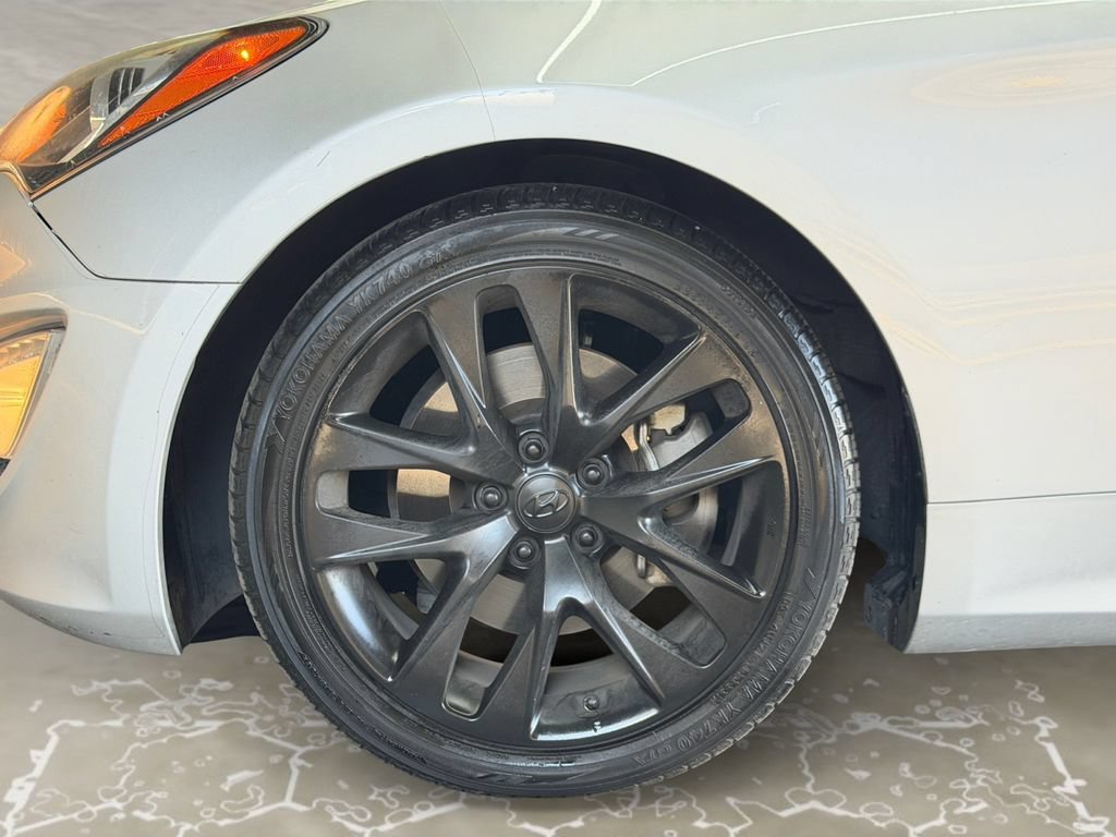 Used 2016 Hyundai Genesis 3.8 RWD image 14