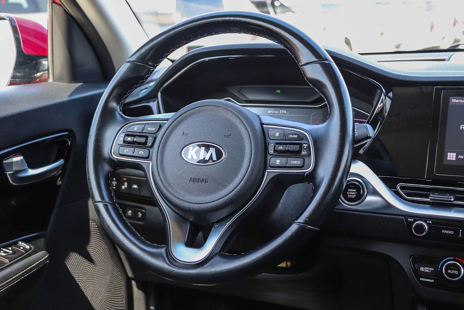 Used 2020 Kia Niro EX FWD image 16