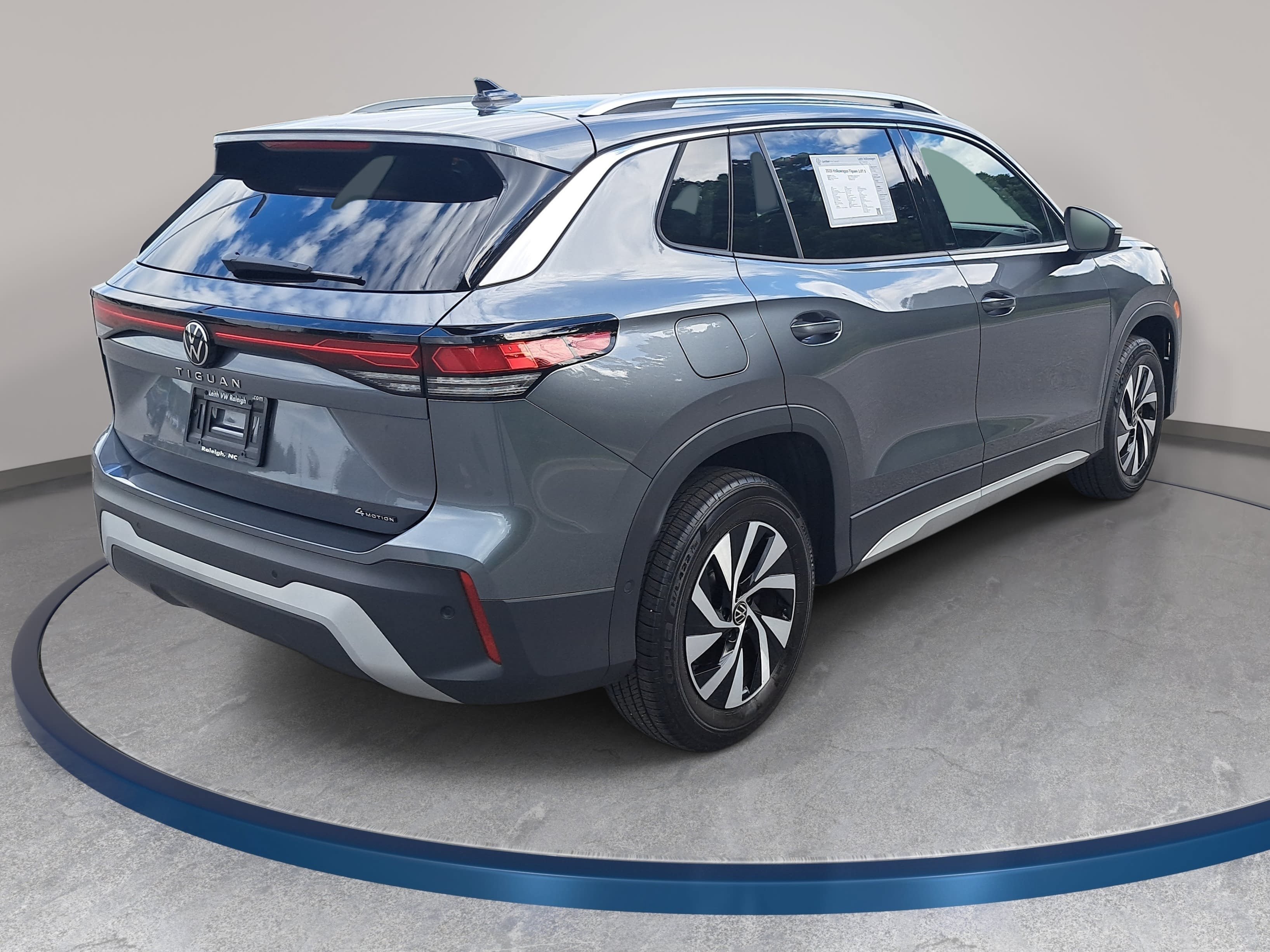 Certified 2025 Volkswagen Tiguan S AWD/4WD image 5