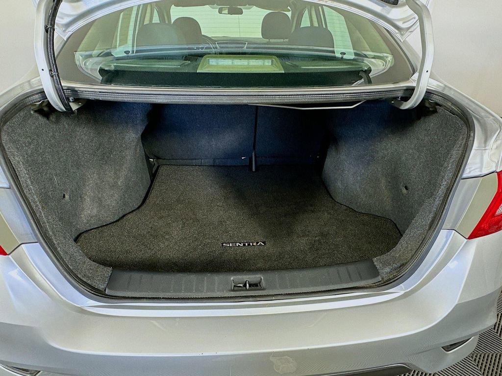 Used 2019 Nissan Sentra SV FWD image 31