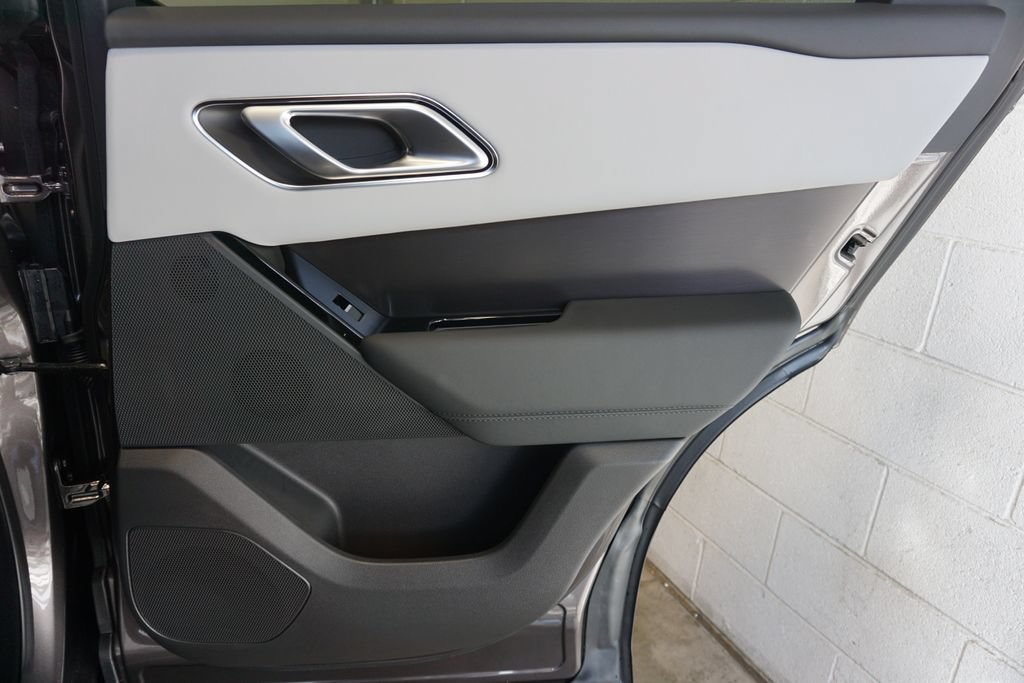 New 2026 Land Rover Range Rover Velar Dynamic SE AWD/4WD image 25
