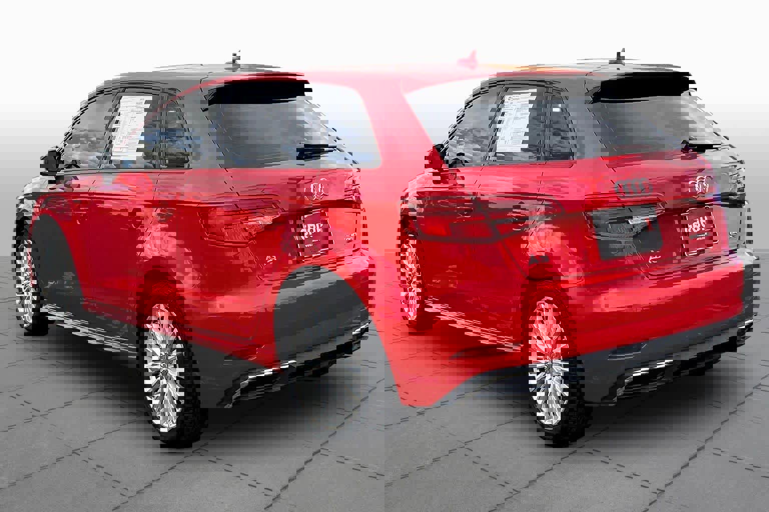 Used 2018 Audi A3 e-tron Premium image 11