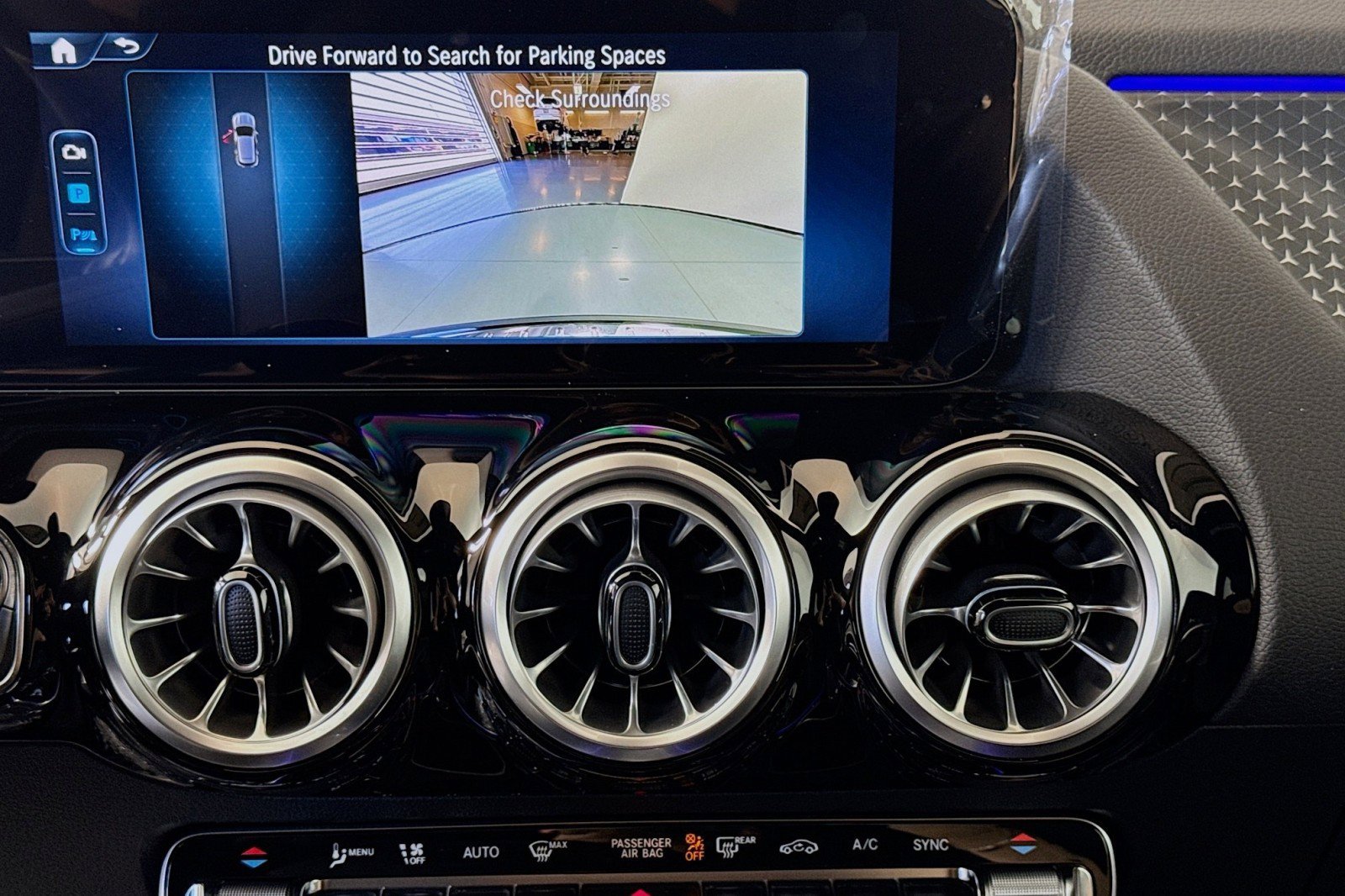 New 2025 Mercedes-Benz GLA 250 image 13