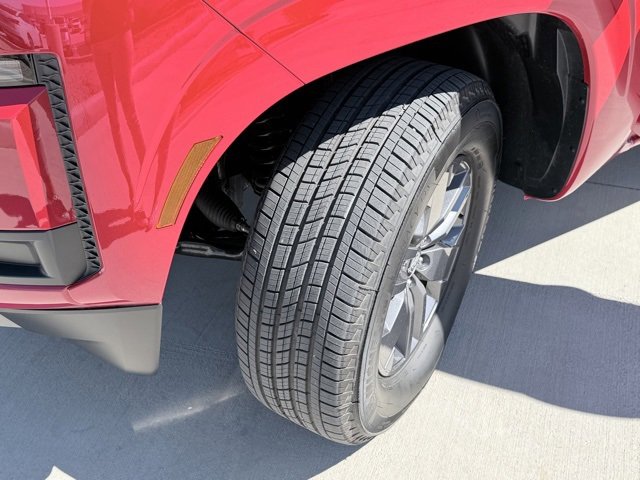 Certified 2025 Nissan Frontier SV image 36