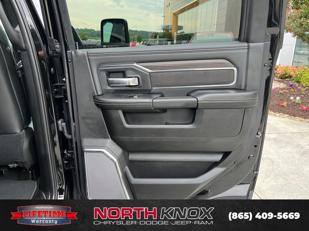 New 2026 RAM 2500 Laramie AWD/4WD image 27