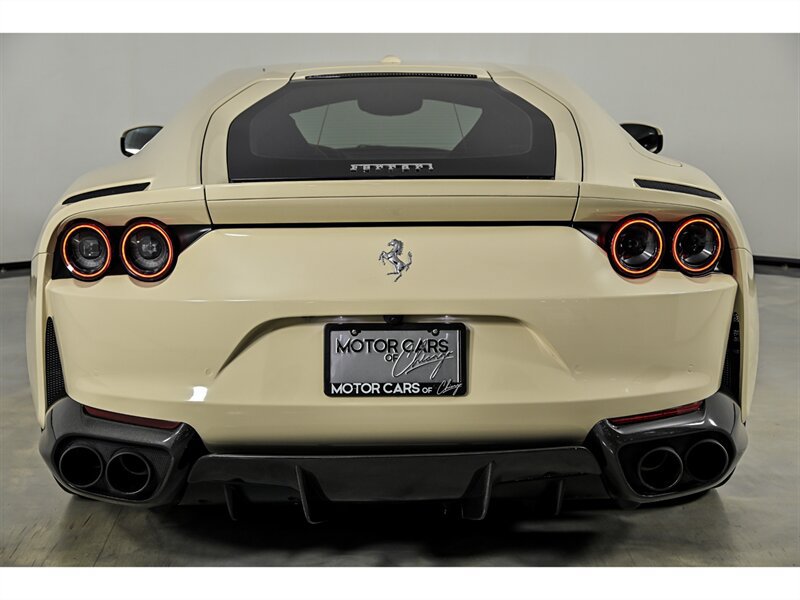 Used 2019 Ferrari 812 Superfast RWD image 8