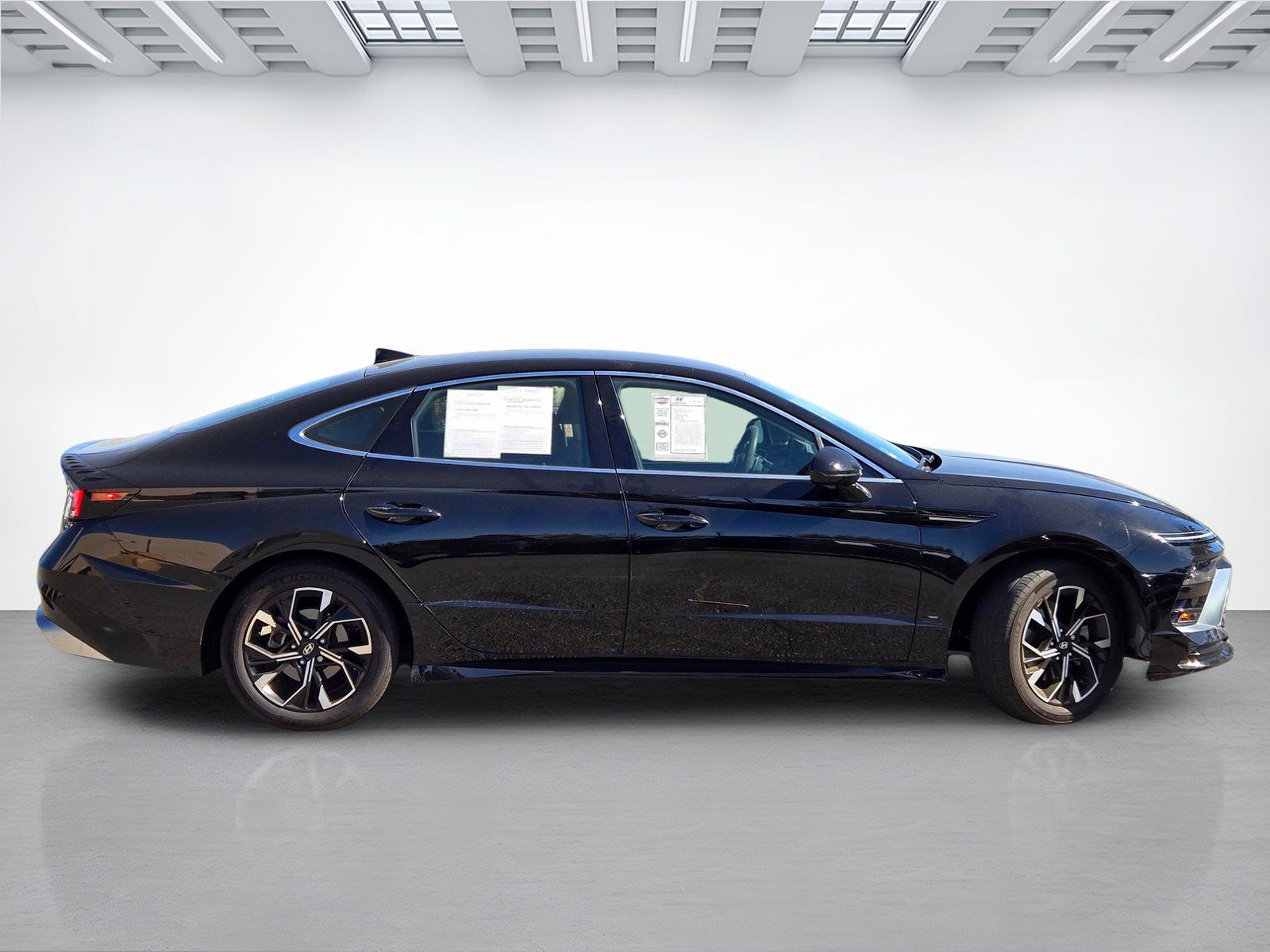 Certified 2024 Hyundai Sonata SEL FWD image 3