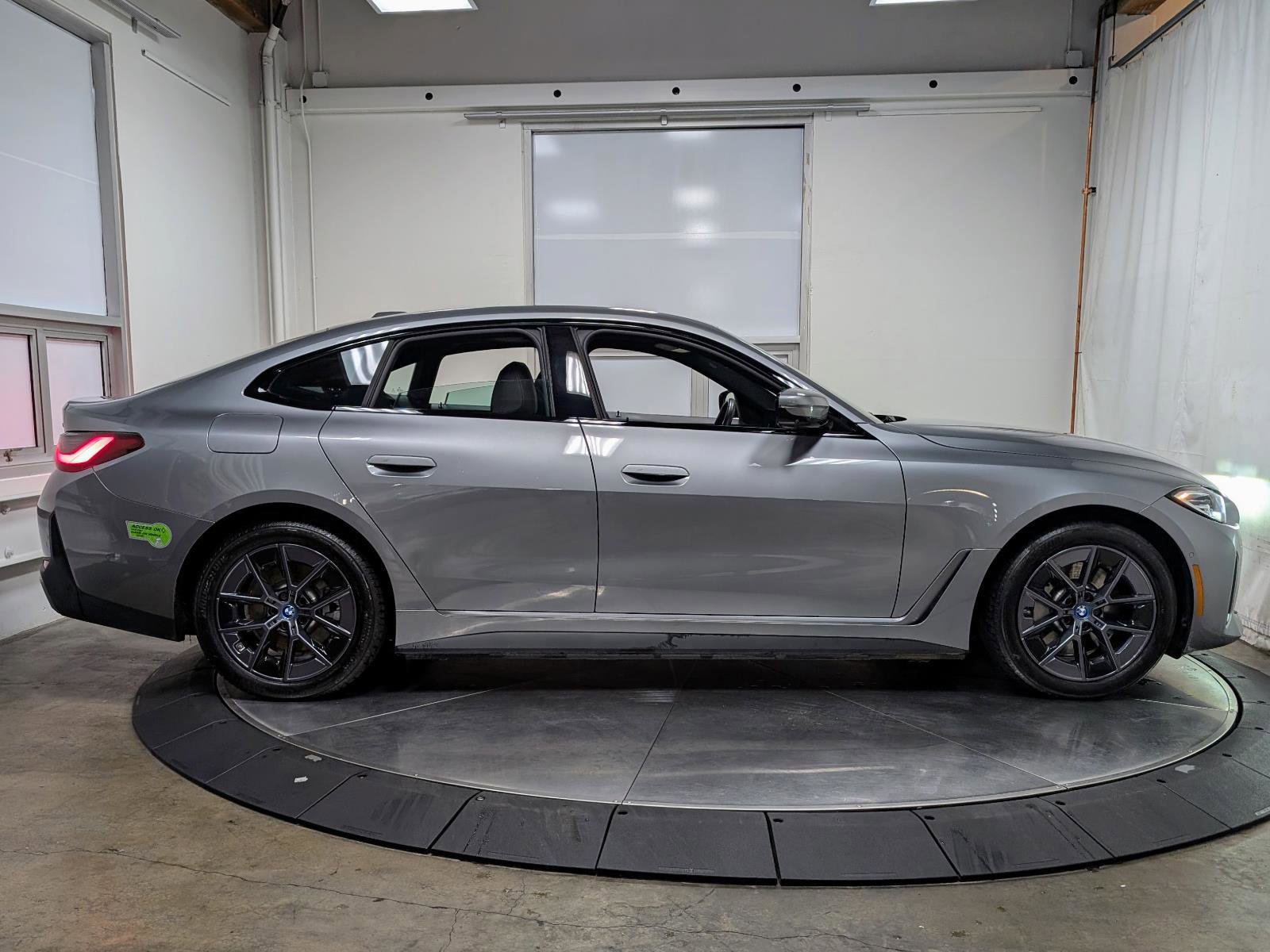 Used 2023 BMW i4 eDrive35 image 10