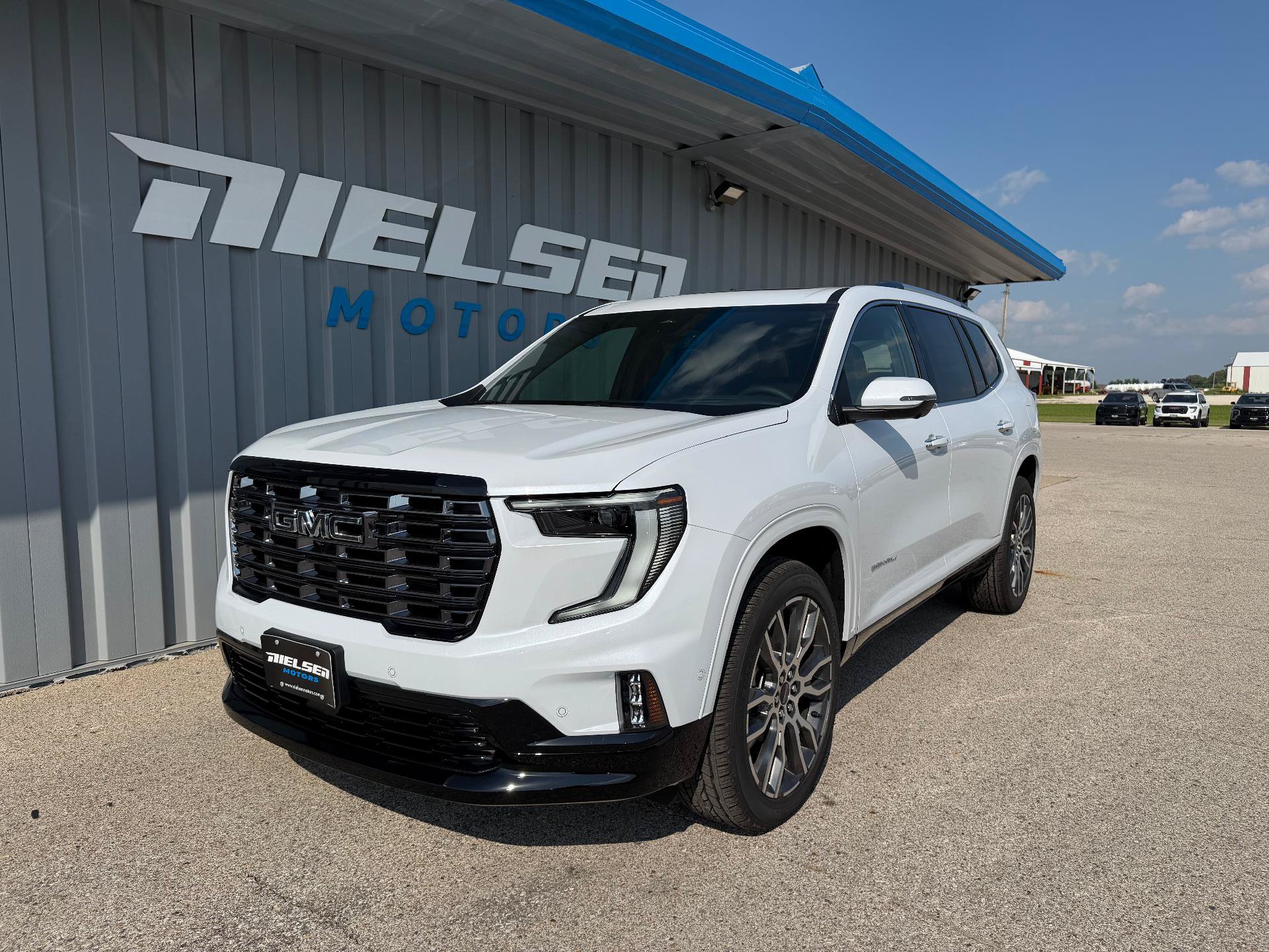 New 2027 GMC Acadia Denali Ultimate AWD/4WD image 2