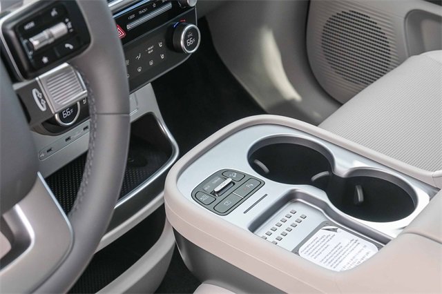 New 2026 Hyundai Ioniq 9 SEL image 24