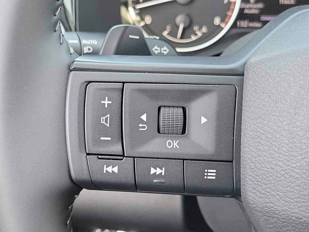 New 2026 Nissan Pathfinder SV FWD image 11