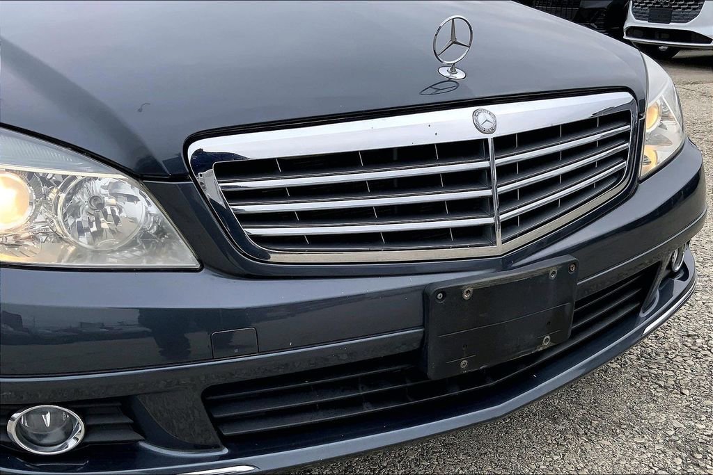 Used 2008 Mercedes-Benz C 300 Sedan image 31