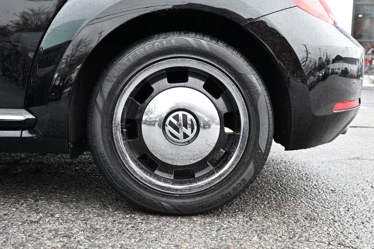 Used 2013 Volkswagen Beetle 2.5 50's Edition FWD image 37