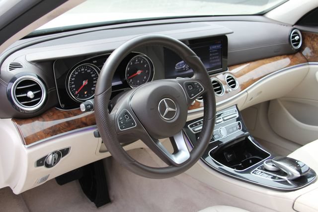 Used 2017 Mercedes-Benz E 300 4MATIC image 20