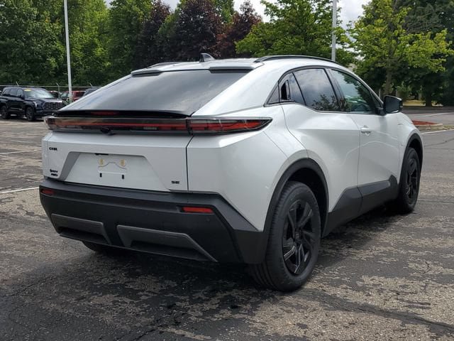 New 2026 Toyota C-HR AWD/4WD image 4