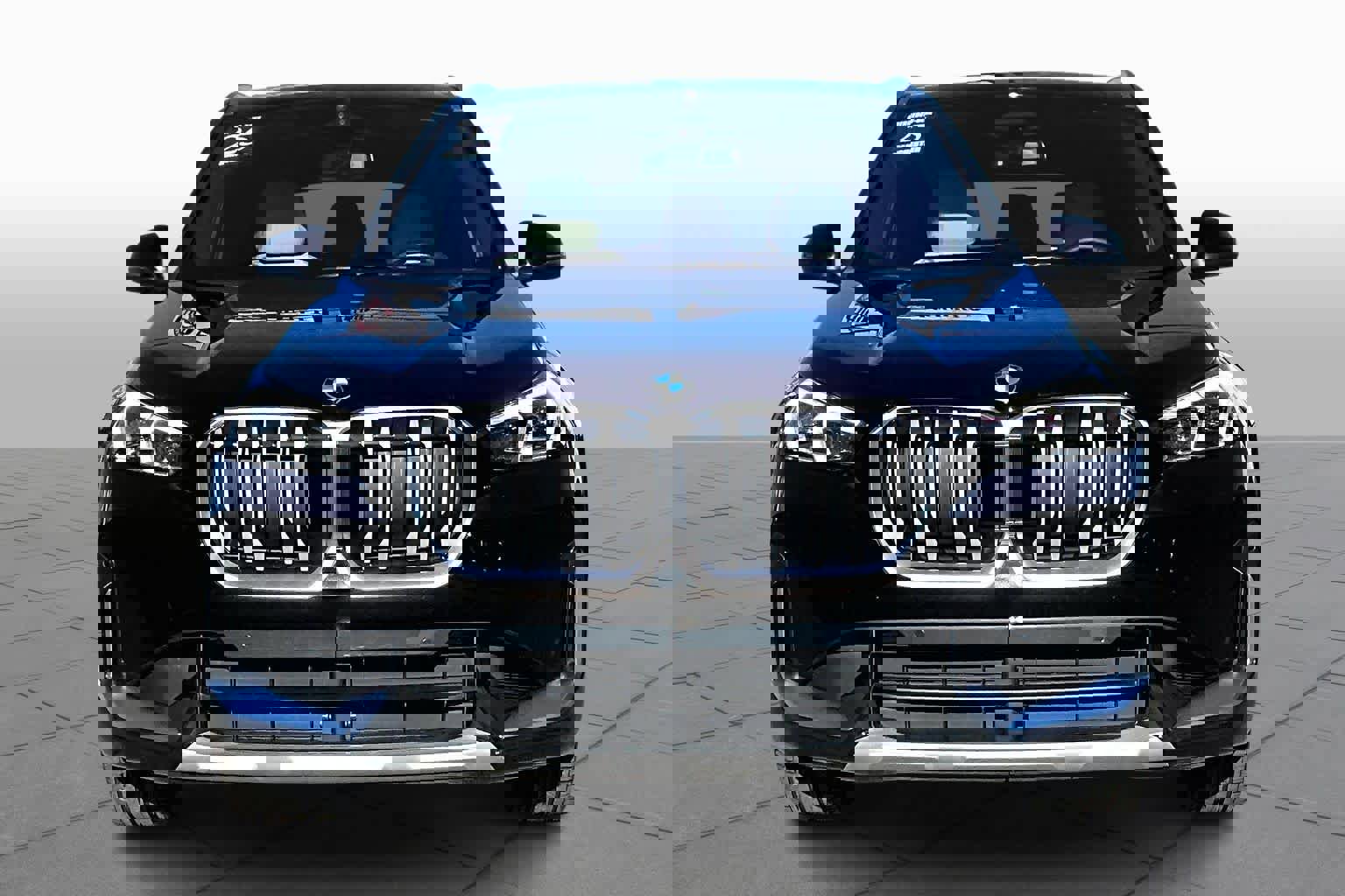 Used 2025 BMW X1 xDrive28i w/ Technology Package image 5