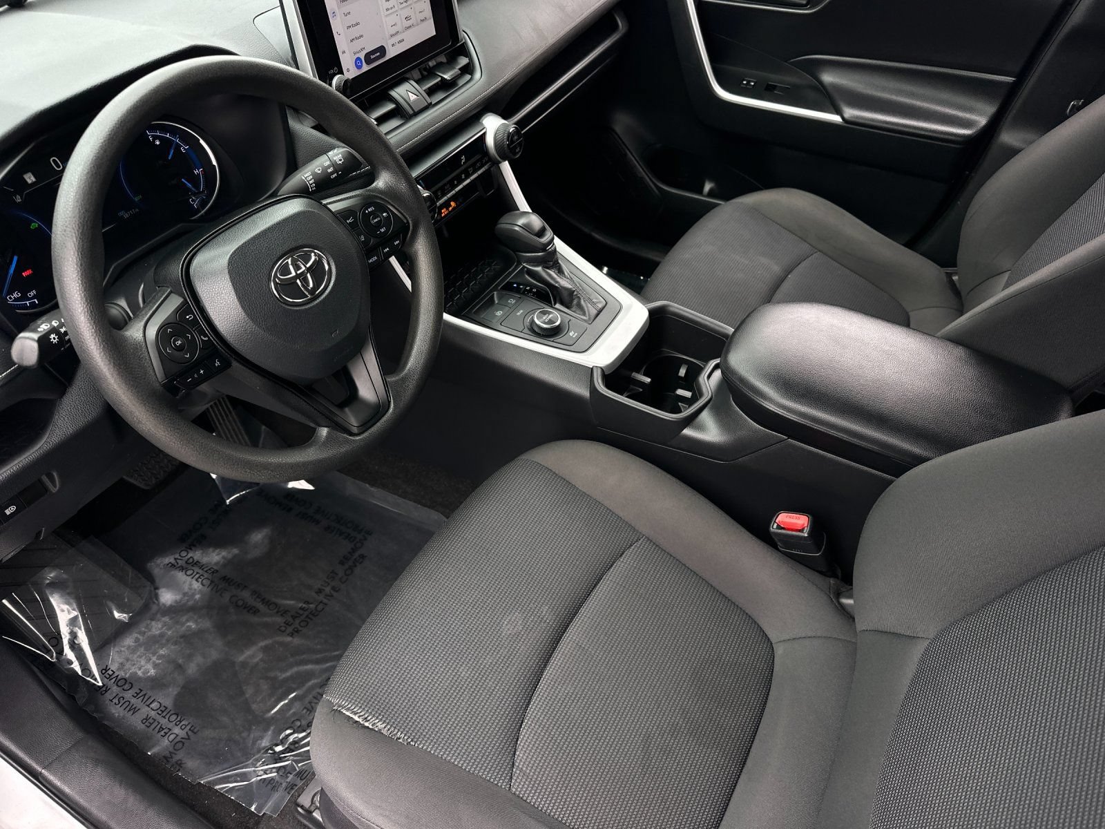 Used 2024 Toyota RAV4 LE AWD/4WD image 9