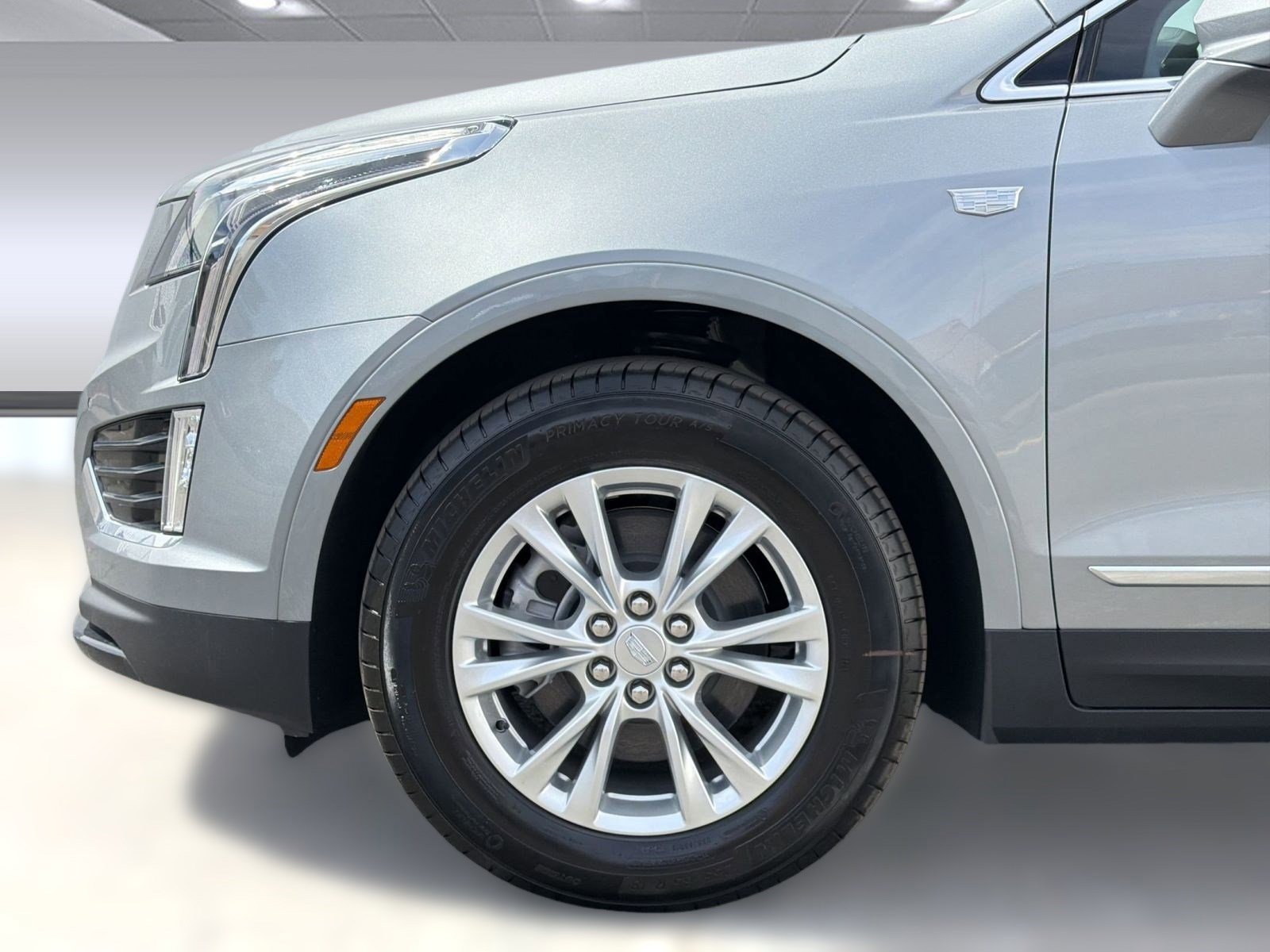 New 2026 Cadillac XT5 Luxury w/ LPO, Floor Liner Package AWD/4WD image 12