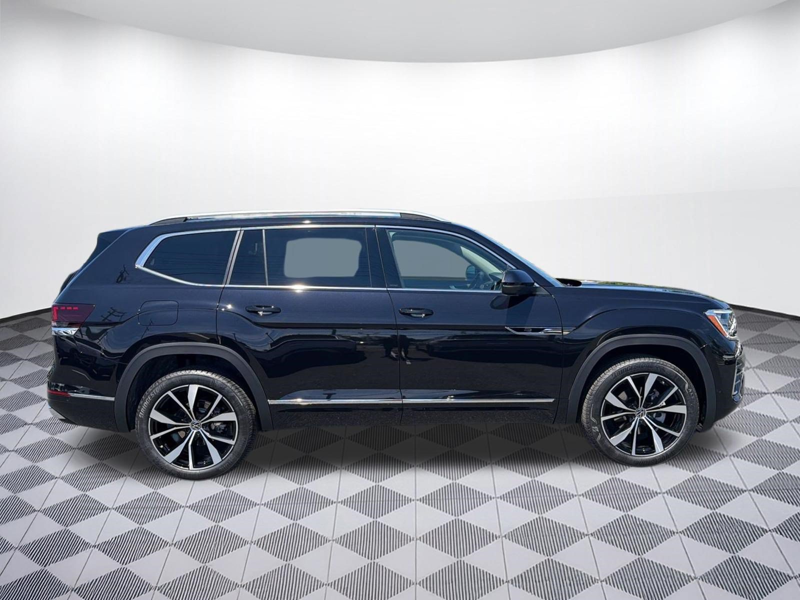 New 2026 Volkswagen Atlas SEL Premium R-Line AWD/4WD image 8