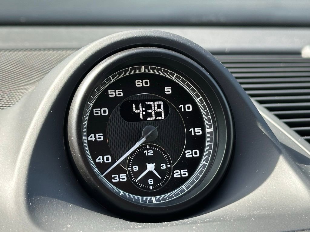 Certified 2025 Porsche Macan S image 28