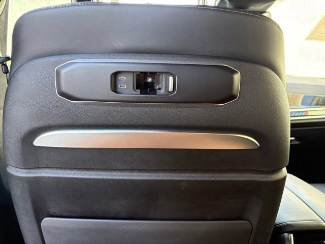 Used 2024 BMW X7 M60i w/ Executive Package AWD/4WD image 30